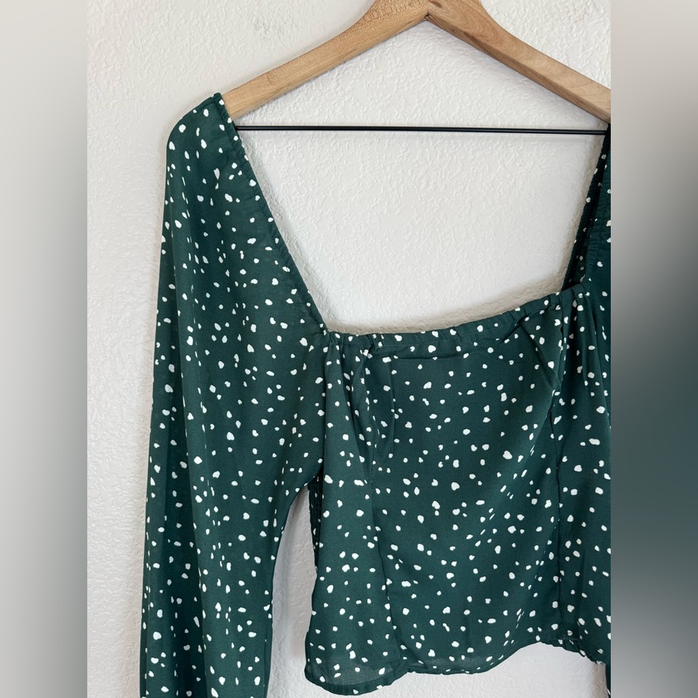 Abercrombie and Fitch AF Green White Polka Dot Long Sleeve Smocked Blouse Small - Picture 11 of 14
